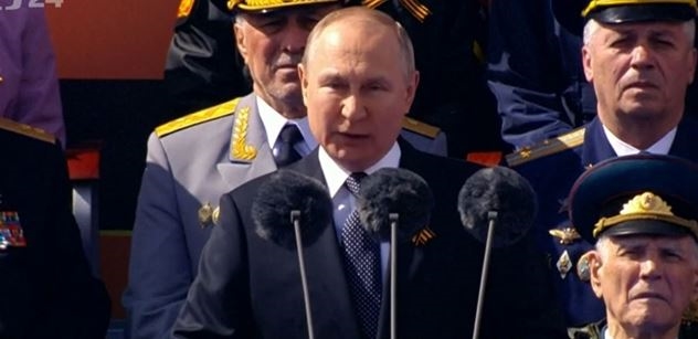 Putin před svými: Sankce Západu, kybernetická válka proti Rusku. Vše selhalo