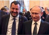 Putin se v Itálii vysmál těm, co straší Ruskem a řešil sankce. Chválil Salviniho, setkal se i s papežem