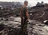 Ukrajinské stíhačky a nápadně podobné letadlo s Putinem. Nové zprávy o sestřelení letadla nad Ukrajinou
