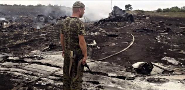Analytik z Babišova média čte zprávu o sestřeleném letadlu nad Ukrajinou: Vše nejspíš bylo úplně jinak, než se u nás píše
