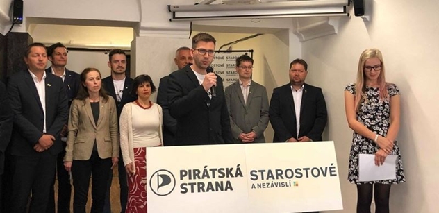 Piráti a Starostové představili společnou kandidátku pro komunální volby v Olomouci