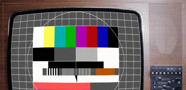Nůžky ve sledovanosti televizních zpráv se přivírají. Diváci ubyli Televizním novinám