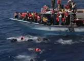 U Lesbosu se potopila další loď, pohřešuje se 26 migrantů
