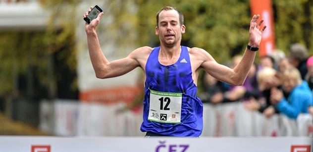 Závodníci pražského City Cross Run běželi pro handicapované děti