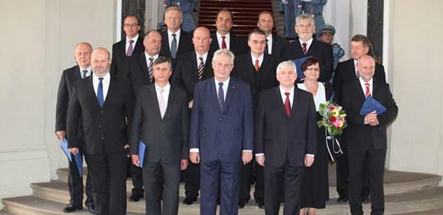 Falbr (ČSSD): Miloš Zeman postupuje v souladu s Ústavou, i když neortodoxně