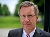 Právě teď: Německý prezident Wulff musel kvůli skandálům rezignovat