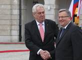 Polský prezident Komorowski chce posílit obranu východní hranice NATO