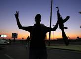 Spojené státy slaví úspěch v Libyi. První rána a do černého 