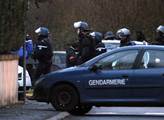 Policie zatkla muže, který držel rukojmí na poště u Paříže