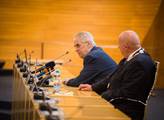 Prezident Zeman: Doufejme, že se konečně podaří z Labe udělat dopravní tepnu