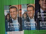 V ulicích Paříže je předvolebních plakátů pomálu. ...