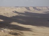 Machteš Ramon je kráterovitý útvar v Negevské pouš...