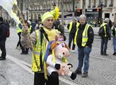 Po celé Francii opět probíhaly demonstrace žlutých...