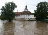 Praha vykoupila po povodních domy, teď ale voda vyplavila nájemníky