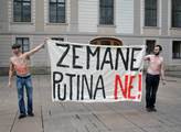 Rychlý protest proti Miloši Zemanovi na Pražském h...