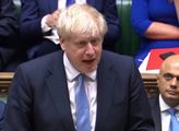 Špatný den pro Borise Johnsona. Britská vláda přišla o většinu v Dolní sněmovně