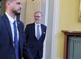 Premiér Petr Fiala čeká na příjezd prezidenta Petr...