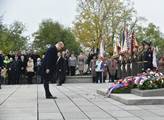 Premiér Sobotka uctil na Vítkově památku bojovníků za Československo