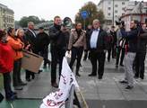 Demonstrace za práva nájemníků bývalých bytů OKD, ...