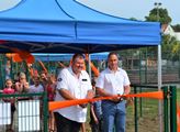 Nadace ČEZ: Nově otevřené hřiště v Těmicích u Hodonína nabídne nejen dětem pestré volnočasové vyžití i během školního roku