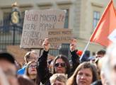 Demonstrace Zachraňme ministerstvo životního prost...