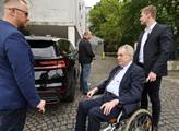Bývalý prezident Miloš Zeman zavítal na rozhovor d...