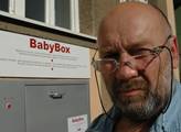 Zakladatel babyboxů hlásí další odložené dítě - v Hradci Králové