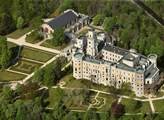NPÚ: Návštěvníci zámku Hluboká si posvítili na schwarzenberskou sbírku tapiserií