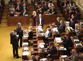 Sněmovna dnes podpořila návrhy na rozšíření pravomocí NKÚ