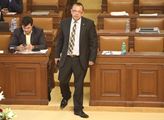 Jaroslav Foldyna prozradil, proč ve Sněmovně leží neschválené výroční zprávy o hospodaření ČT. Zde jsou důvody