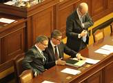 Vláda premiéra Sobotky poprvé zasedala v poslaneck...