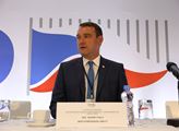 Fiala (SPD): ČR by již přestala být suverénním státem i formálně
