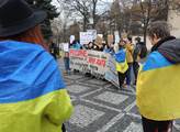 Ukrajince ne! Češi v průzkumu řekli, co si vláda nedá za rámeček