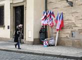 Pouliční prodej českých vlajek