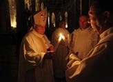 Velikonoční vigilie s kardinálem Dominikem Dukou v...