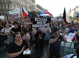 Milion chvilek: KDU-ČSL sváží demonstranty do Prahy? Naštvaný lidovec promluvil