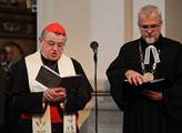 Kardinál Duka opět vysílá: Ironicky a jízlivě napsal o restitucích, poklonil se Havlovi