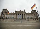 V německém parlamentu: Není čas přemýšlet, jak válku ukončit? A přišlo to z koalice