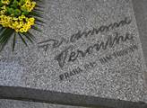 U hrobu Ferdinanda Peroutky