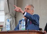 Prezident Zeman se Zimolou hovořil na Hradě o MZV i situaci v ČSSD
