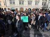 Vysílání ČT ke klimatickému pátku: V Německu sestavili klimatický kabinet, u nás prý mají mládežníci nastudováno k tématu více než politici