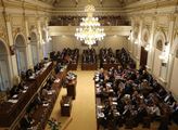 ANO a ČSSD zablokovaly snahu SPD debatovat o uprchlickém paktu