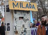 Aktivisté okupující pražskou Kliniku odmítají budovu opustit. Bude se protestovat
