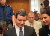 Krajský soud v Praze rozhodne, zda propustí Ratha z vazby