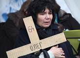 Ukrajinské „Národ sobě“: Lidé strádají, ale zároveň střádají. Polovina rozpočtu armády pochází z darů od občanů