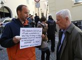 Protest za propuštění Juliana Assange, zakladatele...