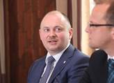 Premiér a hejtman diskutovali s podnikateli o aktuálních hospodářských problémech, zavítali do Lovčic i Kyjova