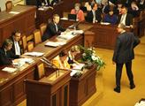 Poslanec Mihola požaduje zachování uznávání titulů ze Slovenska 