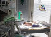 Nemocný primář Havránek zatím v rakovnické nemocnici zůstává. K dětským pacientům se ale nedostane