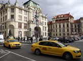 Ministerstvo dopravy: Úprava zákonů pro taxislužby - méně regulací a smluvní přeprava bez majáčku